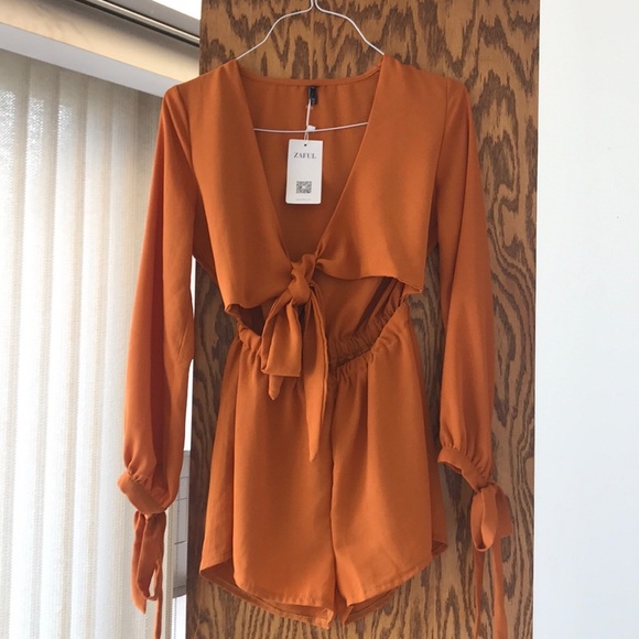 ZAFUL ROMPER SHORTS PLUNGING NECK BOW KNOT CUTOUT - Picture 5 of 7